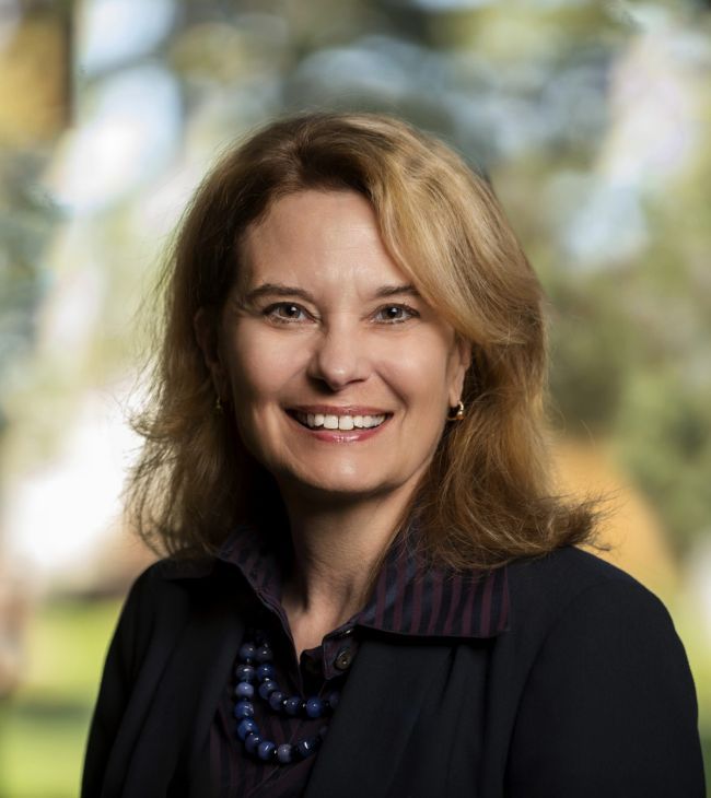 Anne Davis Headshot