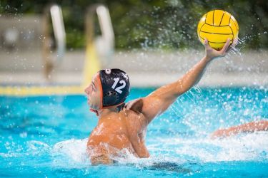 Waterpolo player with the ball