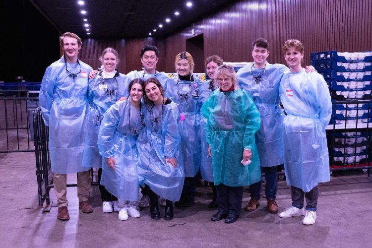 Group photo of volunteers at Project Homeless Connect